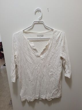 Denver Hayes Cream V-Neck 3/4 Sleeve Tee